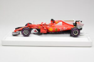 Scuderia Ferrari SF70H #5 S. Vettel Winner Australian GP 2017 BBR 1:18 BBR181705 Métal Moulé — image 3 sur 7