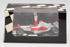 Toyota TF105 #16 J. Trulli Malaysia GP Podium 2005 Minichamps 1:43 400050116 Métal Moulé — image 4 sur 4