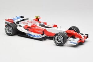 Toyota TF107 #12 J. Trulli F1 Launch Livery 2007 Minichamps 1:18 AM601321 Métal Moulé — image 4 sur 6
