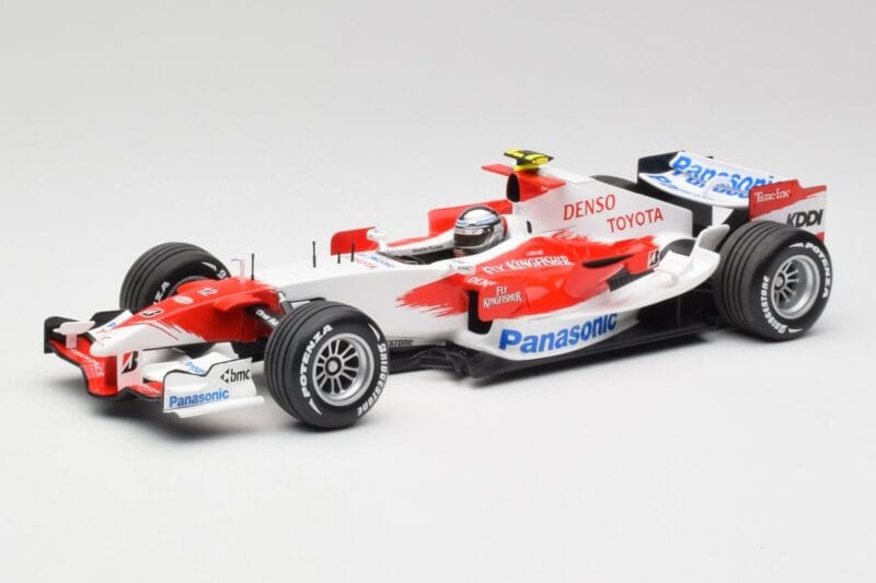 Toyota TF107 #12 J. Trulli F1 Launch Livery 2007 Minichamps 1:18 AM601321 Métal Moulé