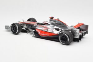 McLaren MP4-22 Mercedes #1 F. Alonso Showcar 2007 Minichamps 1:18 533071871 Métal Moulé — image 5 sur 6