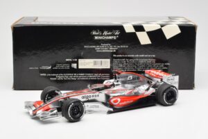 McLaren MP4-22 Mercedes #1 F. Alonso Showcar 2007 Minichamps 1:18 533071871 Métal Moulé — image 6 sur 6