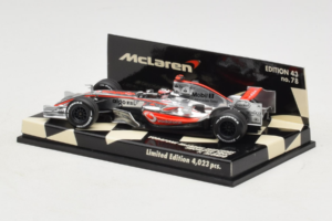 McLaren MP4-22 Mercedes #1 F. Alonso Vodafone McLaren Showcar F1 2007 Minichamps 1:43 530074371 Métal Moulé — image 3 sur 5