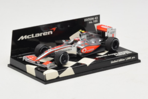 McLaren MP4-24 Mercedes #2 H. Kovalainen Vodafone McLaren Showcar F1 2009 Minichamps 1:43 530094372 Métal Moulé — image 2 sur 5