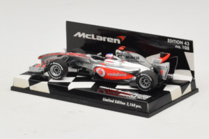 Vodafone McLaren Mercedes MP4-25 J. Button F1 Showcar 2010 Minichamps 1:43 530104371 Métal Moulé — image 3 sur 5