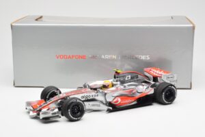 McLaren MP4-22 Mercedes #2 L. Hamilton 2007 Dealer Edition Minichamps 1:18 530071802 Métal Moulé — image 6 sur 6
