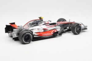 McLaren MP4-23 Mercedes #23 H. Kovalainen 2008 Minichamps 1:18 530081823 Métal Moulé — image 2 sur 6