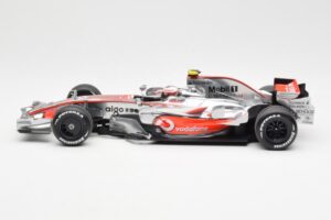McLaren MP4-23 Mercedes #23 H. Kovalainen 2008 Minichamps 1:18 530081823 Métal Moulé — image 3 sur 6