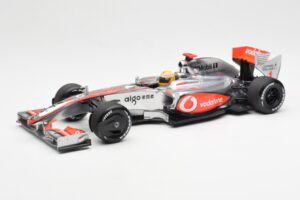 McLaren MP4-24 #1 L. Hamilton 2009 Dealer Edition Minichamps 1:18 503091801 Métal Moulé