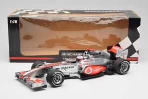 McLaren MP4-25 Vodafone #1 J. Button F1 2010 Minichamps 1:18 530101871-R1 Métal Moulé — image 7 sur 7