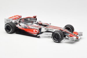 McLaren MP4-22 Mercedes #1 F. Alonso Presentation Valencia 2007 Minichamps 1:18 538071871 Métal Moulé — image 4 sur 6