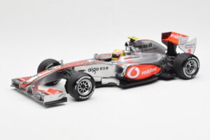 Vodafone McLaren Mercedes MP4-25 #3 L. Hamilton F1 Showcar 2010 Minichamps 1:18 530101872 Métal Moulé