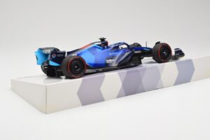 Williams FW44 Mercedes #23 A. Albon Bahrain GP 2022 Case Edition Minichamps 1:18 147220123 Résine — image 3 sur 7
