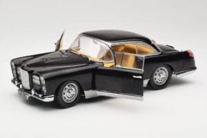 Facel Vega HK500 Noir Sun Star 1:18 3751 Métal Moulé — image 2 sur 8