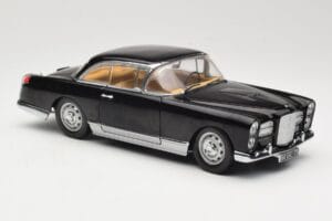 Facel Vega HK500 Noir Sun Star 1:18 3751 Métal Moulé — image 6 sur 8