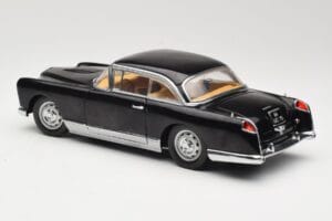 Facel Vega HK500 Noir Sun Star 1:18 3751 Métal Moulé — image 7 sur 8