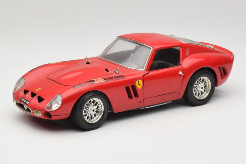 Ferrari 250 GTO Rouge Bburago 1:18 B003 Métal Moulé