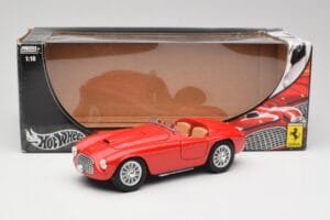 Ferrari 125 S Rouge Hot Wheels 1:18 L2954 Métal Moulé — image 8 sur 8