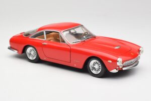 Ferrari 250 GT Berlinetta SWB Rouge Hot Wheels 1:18 B6053 Métal Moulé — image 6 sur 8