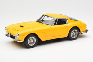 Ferrari 250 GT SWB Jaune CMC 1:18 M-054 Métal Moulé