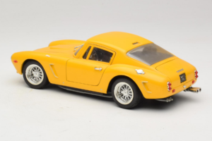 Ferrari 250 GT Berlinetta Jaune Jouef Evolution 1:18 301200 Métal Moulé — image 7 sur 8