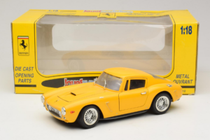 Ferrari 250 GT Berlinetta Jaune Jouef Evolution 1:18 301200 Métal Moulé — image 8 sur 8