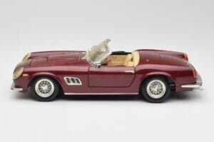 Ferrari 250 GT California Rouge Hot Wheels 1:18 3401158 Métal Moulé — image 4 sur 8