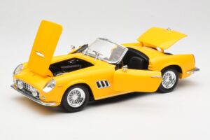 Ferrari 250 GT California Spider Jaune Hot Wheels 1:18 23905 Métal Moulé — image 2 sur 8