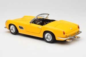 Ferrari 250 GT California Spider Jaune Hot Wheels 1:18 23905 Métal Moulé — image 7 sur 8