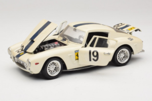 Ferrari 250 GT SWB Berlinette #19 Tour de France Automobile 1961 Eagles Race 1:18 6500 Métal Moulé — image 2 sur 8
