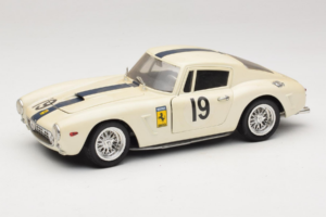 Ferrari 250 GT SWB Berlinette #19 Tour de France Automobile 1961 Eagles Race 1:18 6500 Métal Moulé