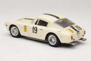 Ferrari 250 GT SWB Berlinette #19 Tour de France Automobile 1961 Eagles Race 1:18 6500 Métal Moulé — image 7 sur 8