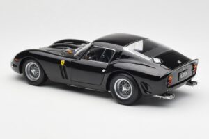 Ferrari 250 GTO Noir Kyosho 1:18 08431BK Métal Moulé — image 7 sur 8