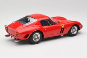 Ferrari 250 GTO London Show Rouge CMC 1:18 M-256 Métal Moulé — image 2 sur 6