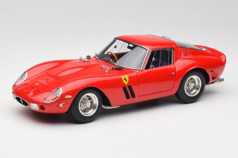 Ferrari 250 GTO London Show Rouge CMC 1:18 M-256 Métal Moulé