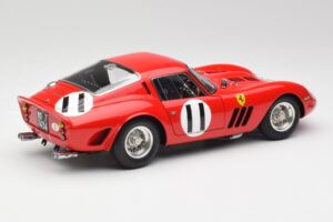 Ferrari 250 GTO #11 J. Surtees / M. Parkes Paris 1000km 1962 CMC 1:18 M-249 Métal Moulé — image 2 sur 6