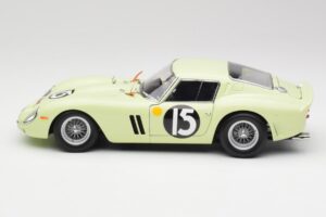 Ferrari 250 GTO #15 S. Moss / I. Ireland Goodwood Tourist Trophy Winner 1962 Kyosho 1:18 08438C Métal Moulé — image 4 sur 8