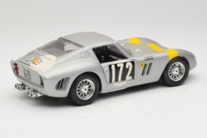 Ferrari 250 GTO #172 L. Bianchi / G. Berger Tour de France 1962 Argent Édition Limitée Bburago 1:18 3011-S1 Métal Moulé — image 3 sur 8