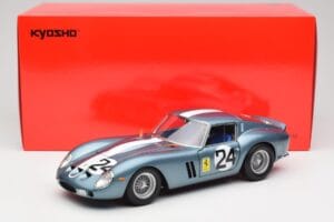 Ferrari 250 GTO #24 P. Rodriguez 12 Hours of Sebring GT3.0 Winner 1962 Kyosho 1:18 08438D Métal Moulé — image 8 sur 8