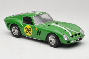 Ferrari 250 GTO #26 Vert Rayures Blanches 1962 Bburago 1:18 3011-G3 Métal Moulé — image 6 sur 8