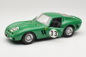 Ferrari 250 GTO #33 Vert Bburago 1:18 3011-G1 Métal Moulé — image 2 sur 8