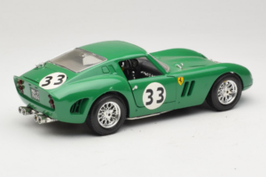 Ferrari 250 GTO #33 Vert Bburago 1:18 3011-G1 Métal Moulé — image 3 sur 8
