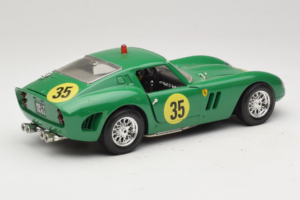 Ferrari 250 GTO #35 Vert 1962 Bburago 1:18 3011-G2 Métal Moulé — image 3 sur 8