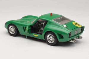 Ferrari 250 GTO #35 Vert 1962 Bburago 1:18 3011-G2 Métal Moulé — image 5 sur 8