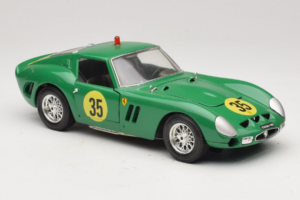 Ferrari 250 GTO #35 Vert 1962 Bburago 1:18 3011-G2 Métal Moulé — image 6 sur 8