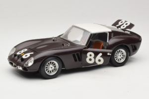 Ferrari 250 GTO #86 Noir Bburago 1:18 3011-B1 Métal Moulé — image 2 sur 8