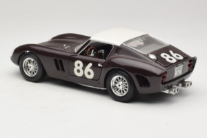 Ferrari 250 GTO #86 Noir Bburago 1:18 3011-B1 Métal Moulé — image 7 sur 8