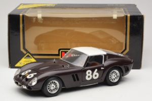 Ferrari 250 GTO #86 Noir Bburago 1:18 3011-B1 Métal Moulé — image 8 sur 8