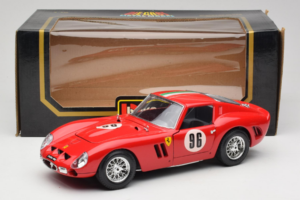 Ferrari 250 GTO #96 Rouge 1962 Bburago 1:18 3011-N1 Métal Moulé — image 8 sur 8
