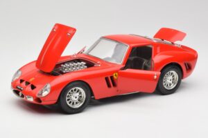 Ferrari 250 GTO Rouge Bburago 1:18 3011 Métal Moulé — image 2 sur 8